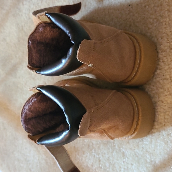 Accessories - Picture 4 of 4